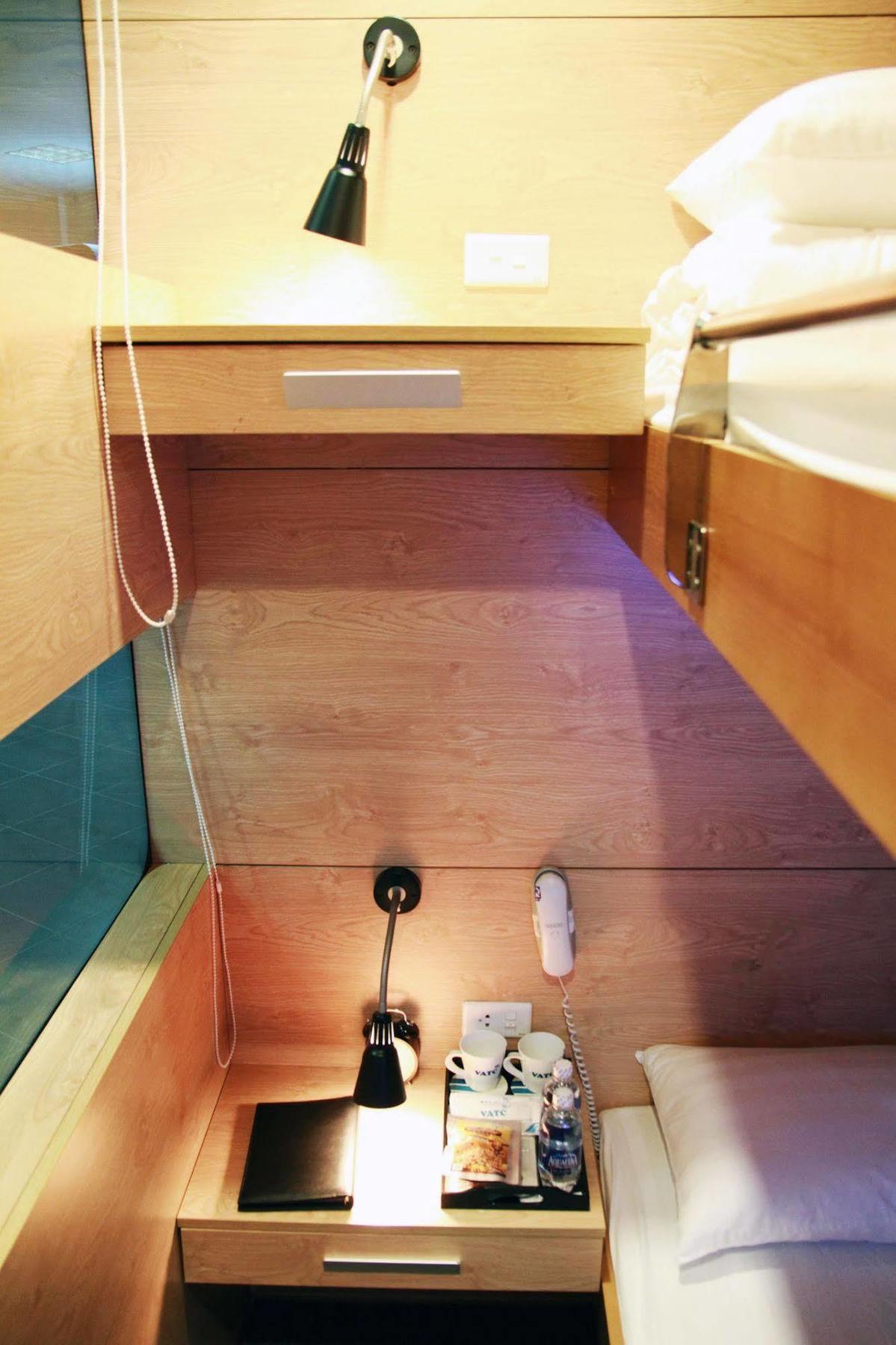 Vatc Sleep Pod Terminal 1 Hotell Noi Bai Eksteriør bilde